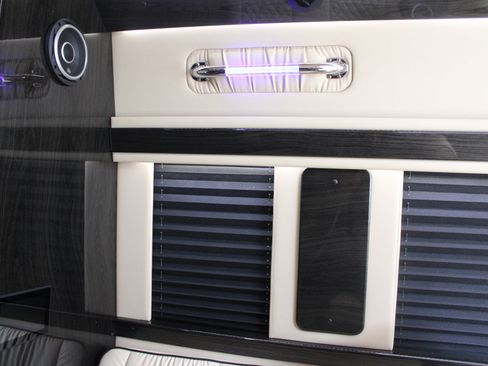 Used 2023 Mercedes-Benz Sprinter 3500 image 32