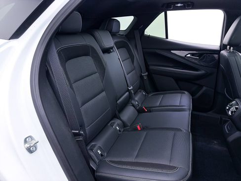 Used 2024 Chevrolet Blazer EV LT AWD/4WD image 36