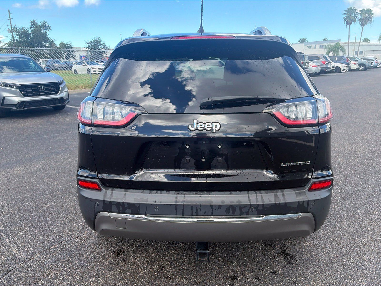 Used 2019 Jeep Cherokee Limited FWD image 6