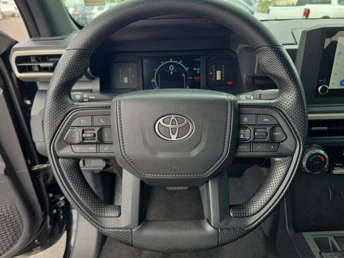 Used 2025 Toyota Tacoma SR image 23