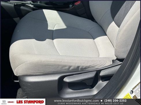 Used 2022 Toyota Corolla LE FWD image 17