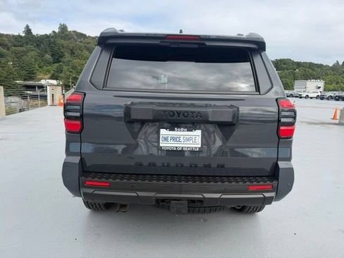 Certified 2025 Toyota 4Runner TRD Off-Road Premium AWD/4WD image 7