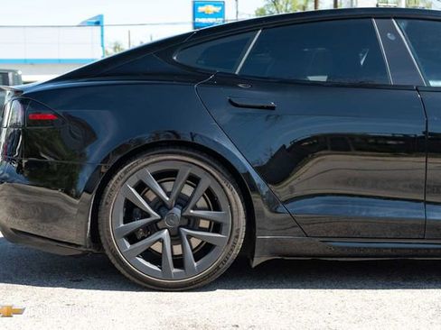 Used 2022 Tesla Model S Plaid image 5