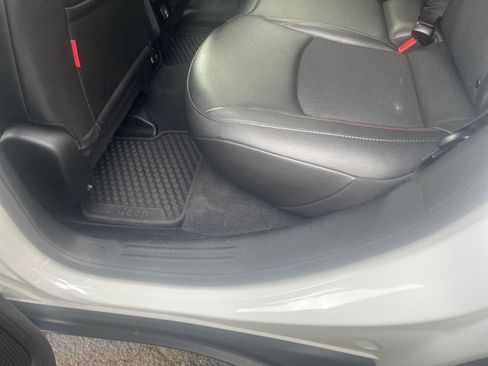 Used 2025 Jeep Compass Trailhawk image 25