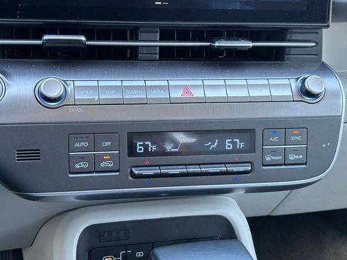 Used 2025 Hyundai Kona SEL image 21