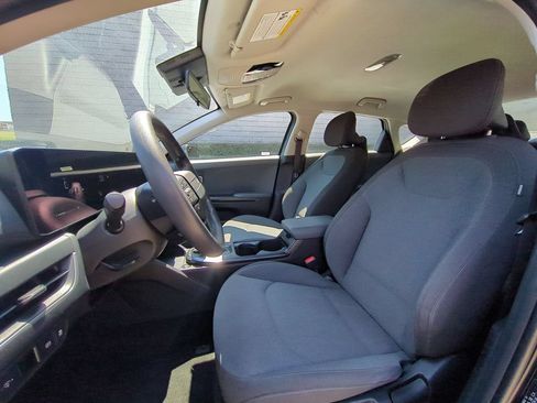 Used 2025 Kia K4 FWD image 24