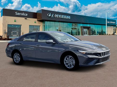 New 2026 Hyundai Elantra Hybrid FWD image 10