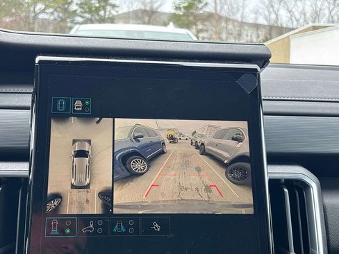 New 2026 GMC Acadia Elevation w/ Elevation Premium Package AWD/4WD image 14