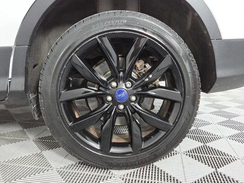 Used 2018 Ford Escape SE w/ SE Sport Appearance Package FWD image 11