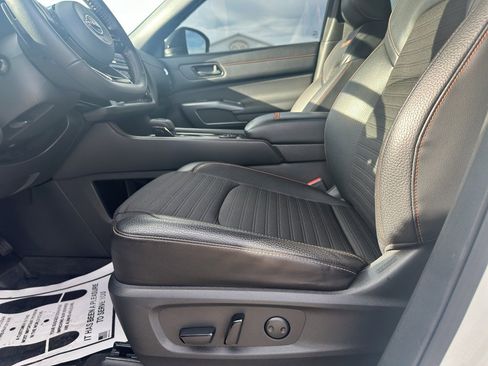 Used 2023 Nissan Pathfinder Rock Creek image 13