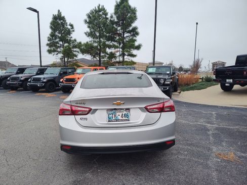 Used 2022 Chevrolet Malibu LT image 6