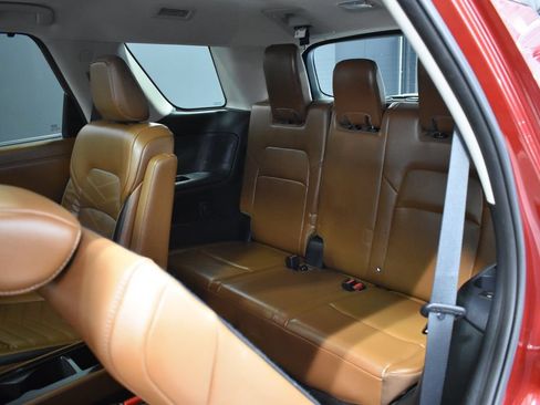 Used 2023 Nissan Pathfinder Platinum AWD/4WD image 36