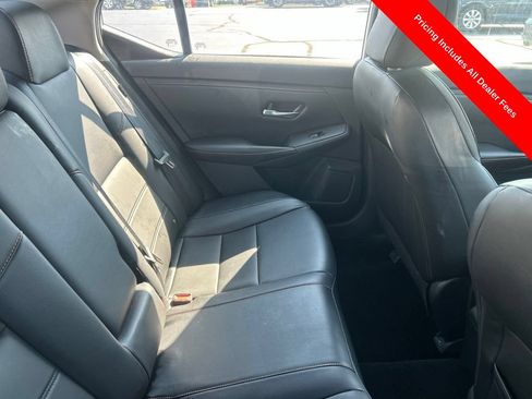Used 2022 Nissan Sentra SR w/ SR Premium Package FWD image 5
