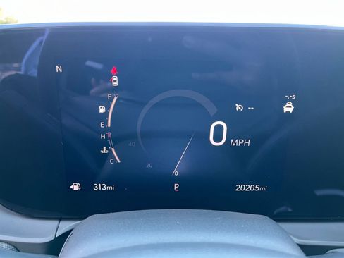 Used 2025 Buick Envista Preferred image 39