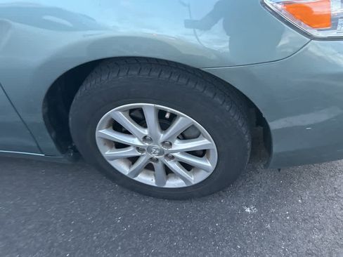 Used 2011 Toyota Camry XLE image 16