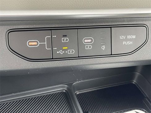 New 2026 Kia Carnival EX image 38