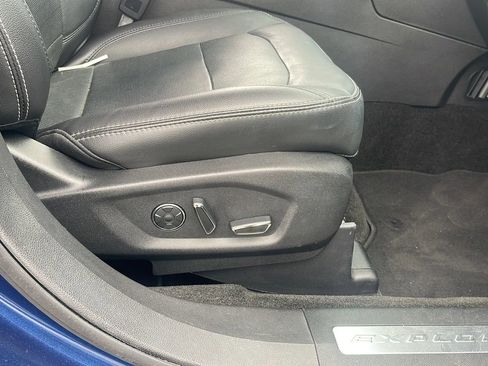 Used 2017 Ford Explorer Limited w/ Equipment Group 301A image 32