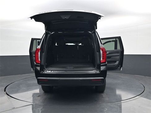 Used 2024 GMC Yukon XL SLT image 33