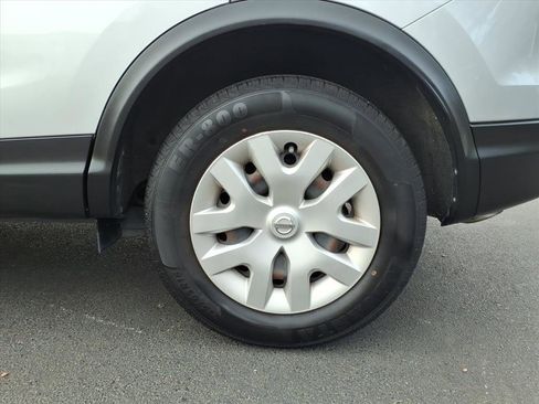 Used 2020 Nissan Rogue Sport S image 21