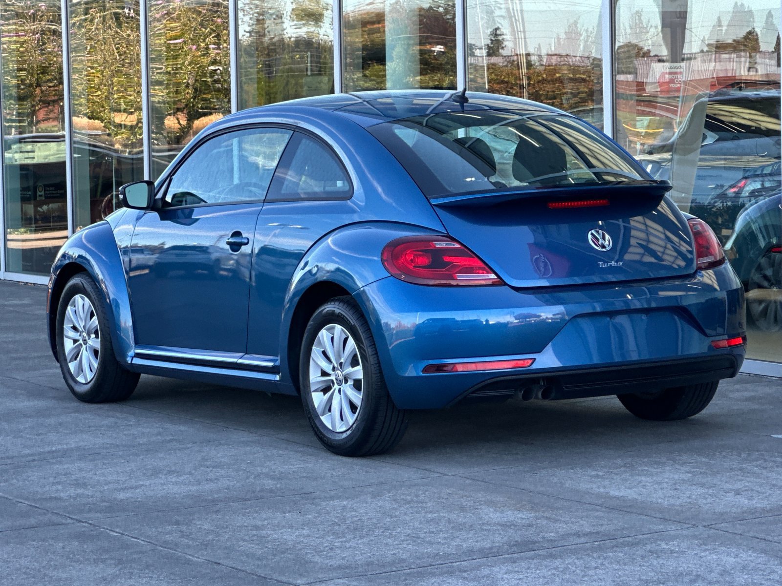 Used 2019 Volkswagen Beetle 2.0T S FWD image 6