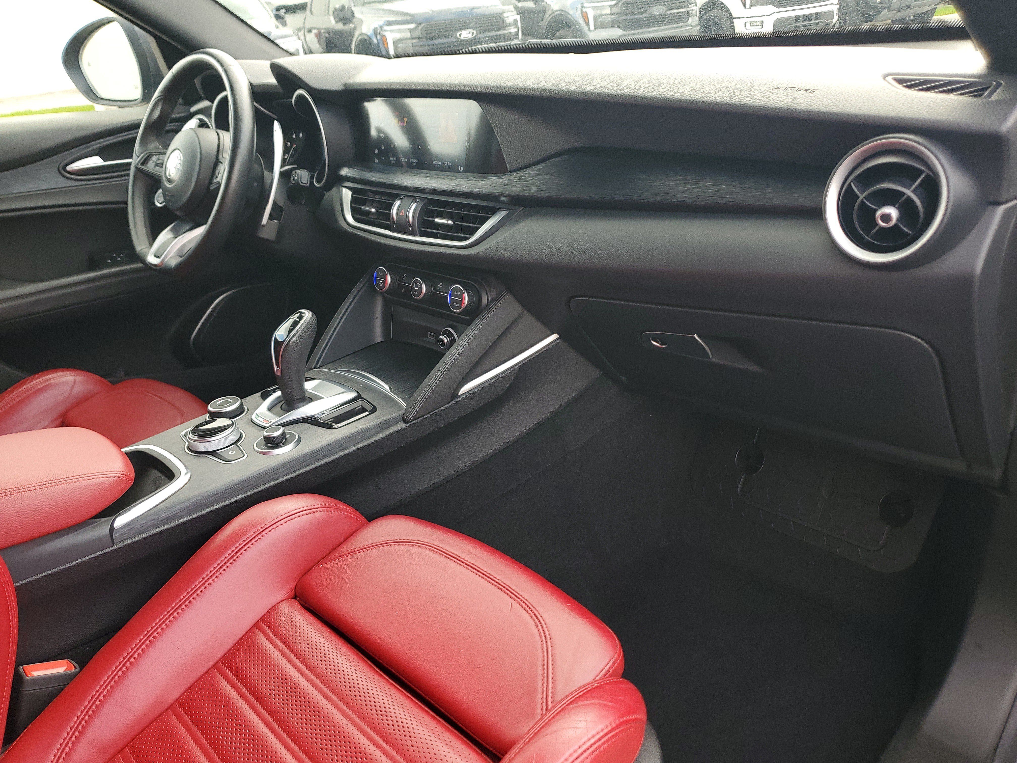 Used 2022 Alfa Romeo Stelvio Sprint AWD/4WD image 18