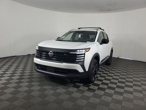 New 2026 Nissan Kicks SR w/ Illumination Package image 8