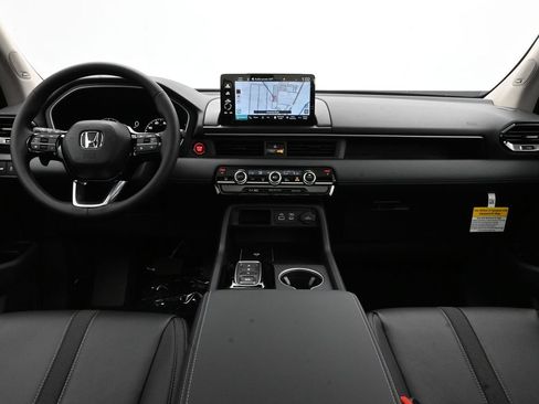Used 2025 Honda Pilot Touring image 30