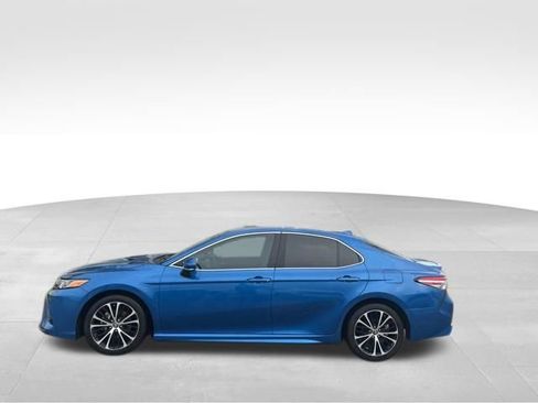 Used 2018 Toyota Camry SE w/ Audio Package FWD image 4