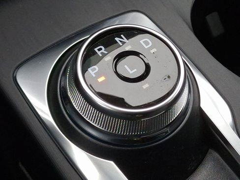 New 2025 Ford Escape SE image 7