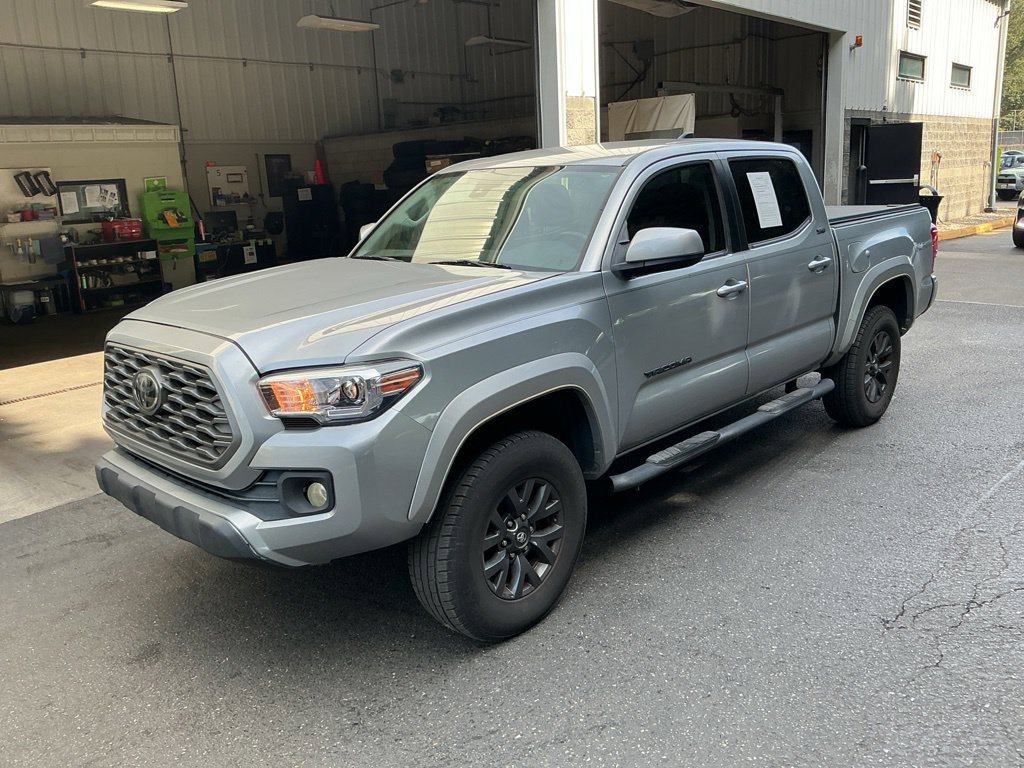 Certified 2020 Toyota Tacoma SR5 RWD image 1