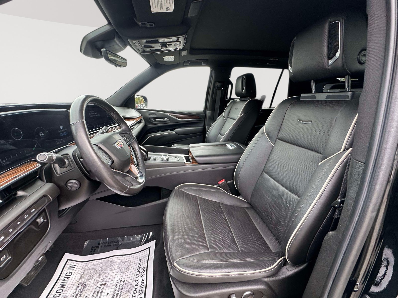 Used 2021 Cadillac Escalade Premium Luxury AWD/4WD image 24