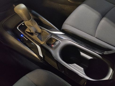 Used 2021 Toyota Corolla LE w/ Carpet Mat Package (TMS) FWD image 26