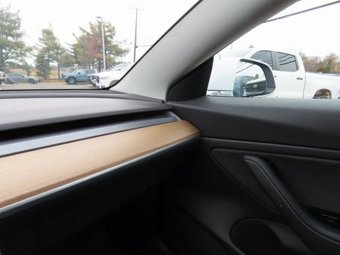 Used 2020 Tesla Model 3 Long Range image 20