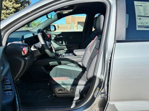 New 2026 Chevrolet Equinox RS AWD/4WD image 11