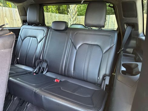 Used 2021 Ford Expedition Limited AWD/4WD image 16