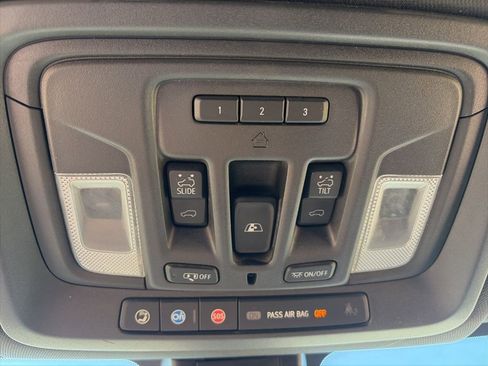 Used 2022 Chevrolet Silverado 2500 High Country w/ Z71 Off-Road Package image 32