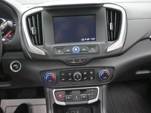 Used 2023 GMC Terrain SLE w/ Driver Convenience Package FWD image 10