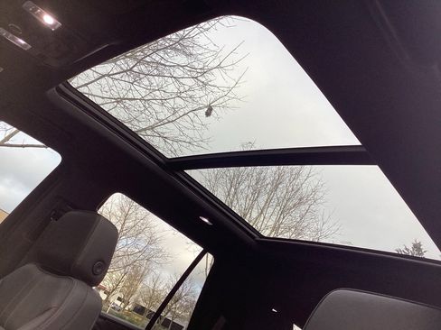 Used 2023 Chevrolet Tahoe RST image 4