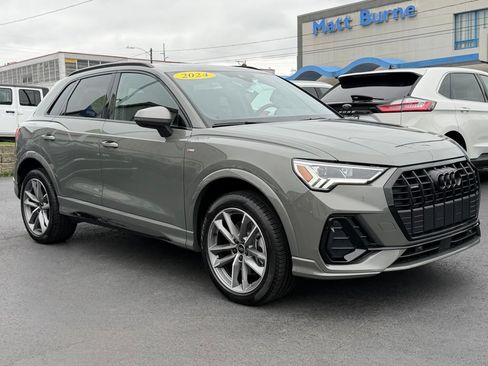 Used 2024 Audi Q3 2.0T Premium w/ Convenience Package AWD/4WD image 1