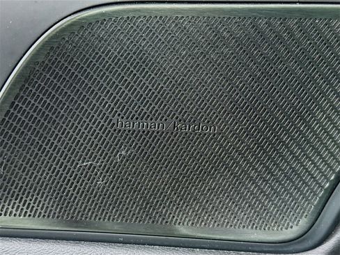 Used 2019 Volvo S60 T6 R-Design image 20