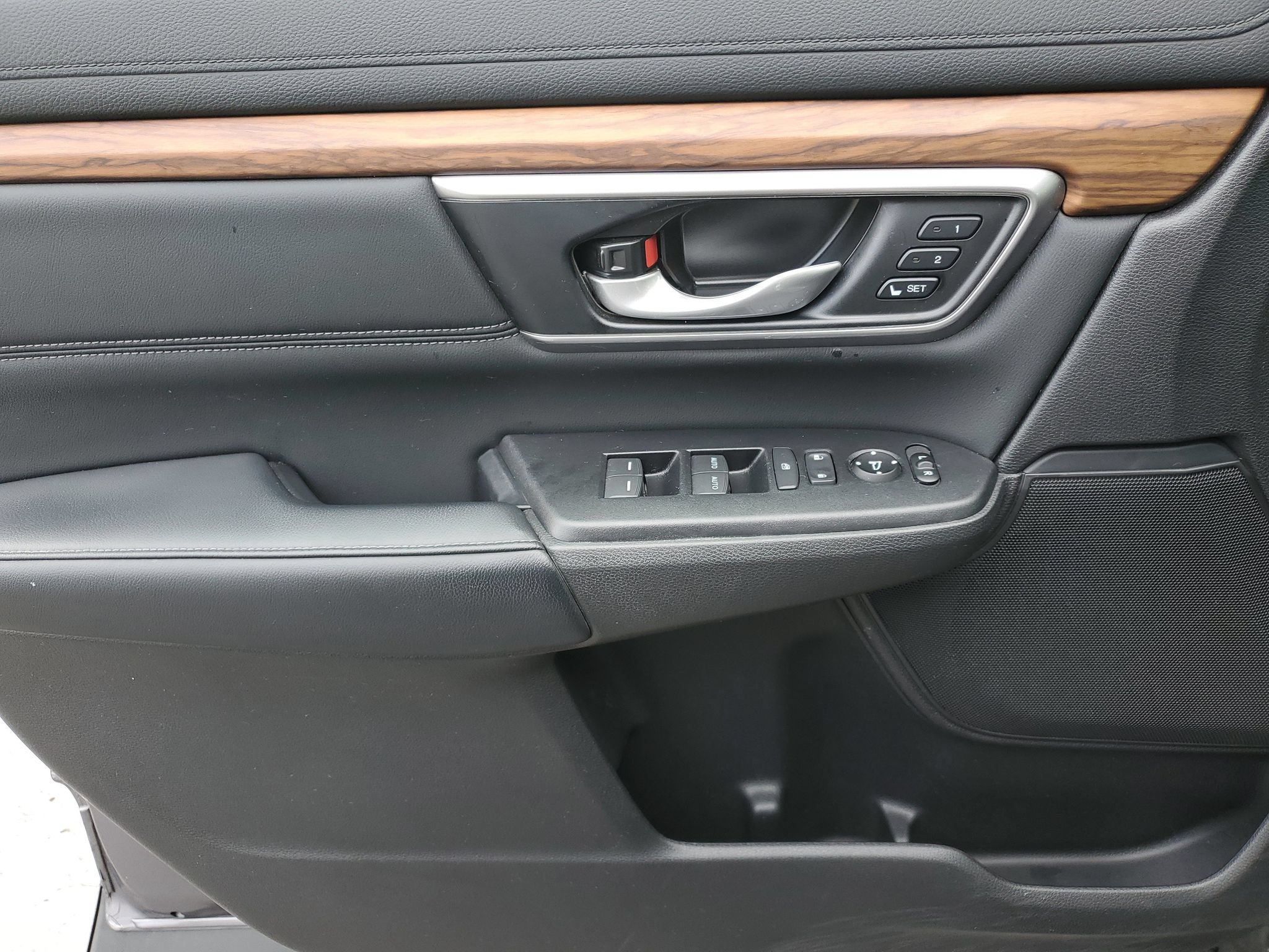 Used 2021 Honda CR-V Touring image 25