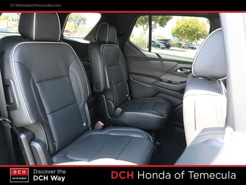 Used 2023 Chevrolet Traverse Premier w/ LPO, Floor Liner Package FWD image 20