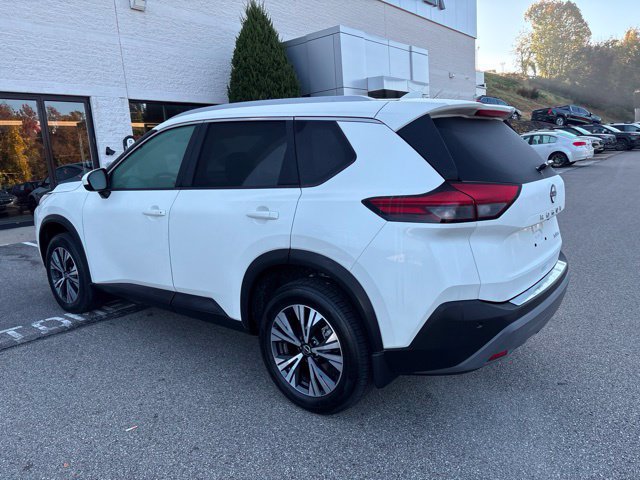 Certified 2023 Nissan Rogue SV w/ SV Premium B Package AWD/4WD image 3