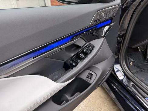 Used 2026 BMW M5 image 11