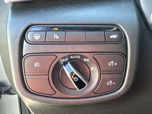 Used 2021 INFINITI QX50 Luxe w/ Appearance Package image 23