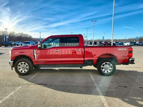 Used 2023 Ford F250 Lariat w/ Chrome Package image 4