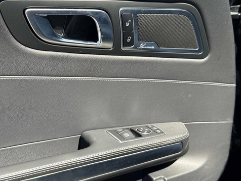 Used 2021 Mercedes-Benz AMG GT Roadster image 34