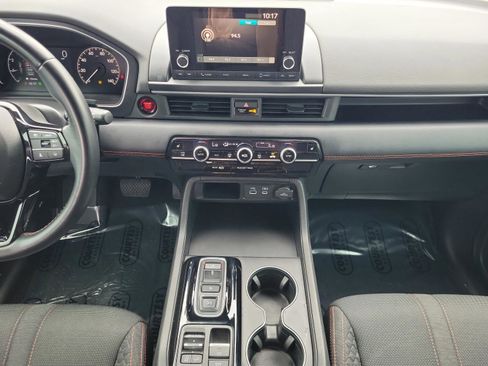 Used 2023 Honda Pilot Sport image 12