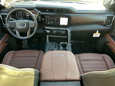 New 2026 GMC Sierra 2500 Denali Ultimate image 8