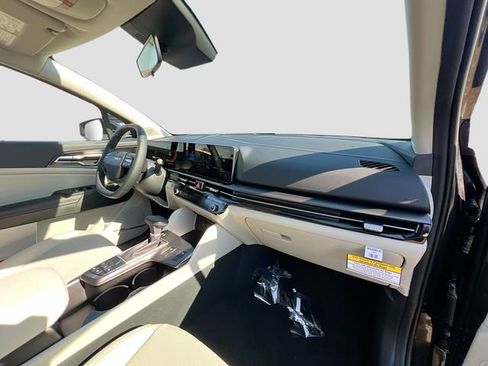 New 2026 Kia Sportage EX image 28